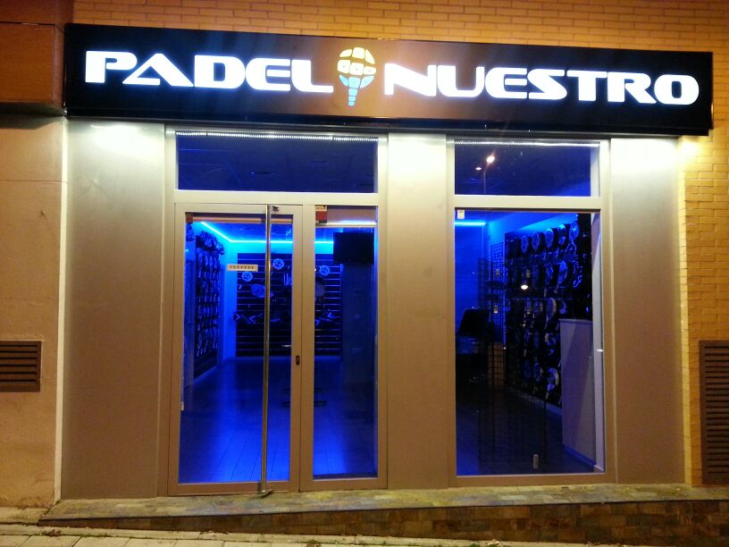 Fachada de la Tienda Padel Nuestro Madrid